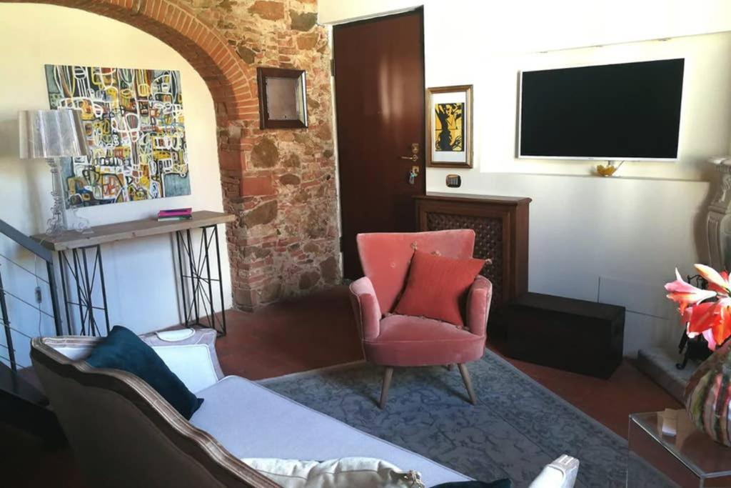 La Dimora Di Kinzica Apartment Pisa Bagian luar foto