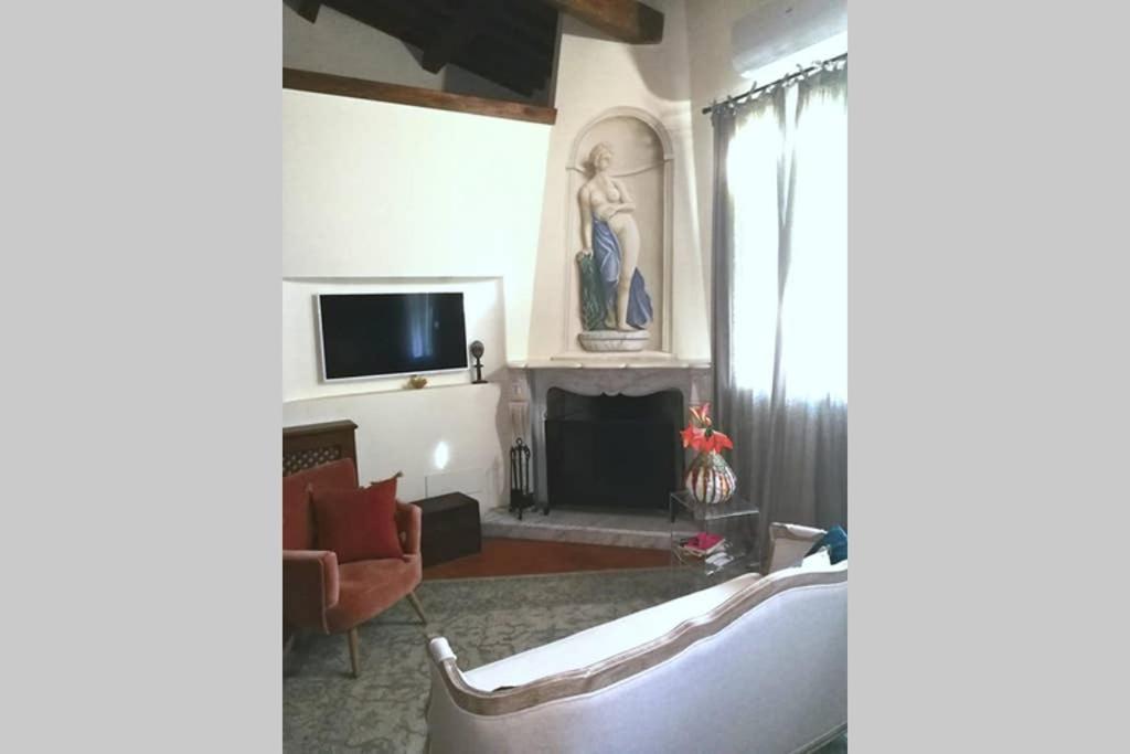 La Dimora Di Kinzica Apartment Pisa Bagian luar foto